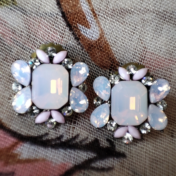 Pink Opaline Emerald Cut Teardrop Unsigned Pierced Earrings - Picture 5 of 11